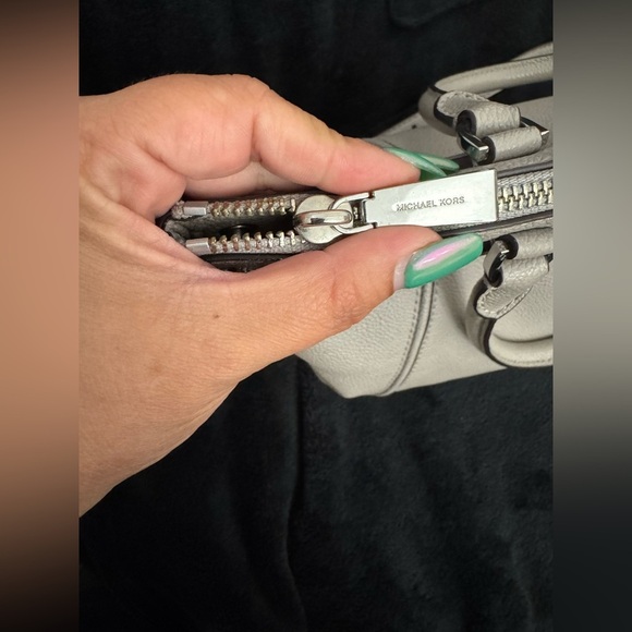 Michael Kors elephant grey pebbled Leather Handbag - Picture 5 of 11